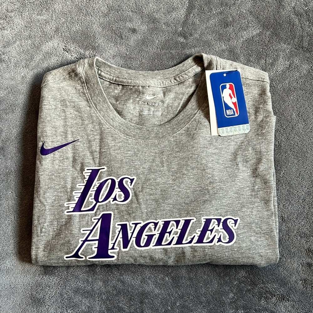 Nike Los Angeles Lakers Men's Tee Size L